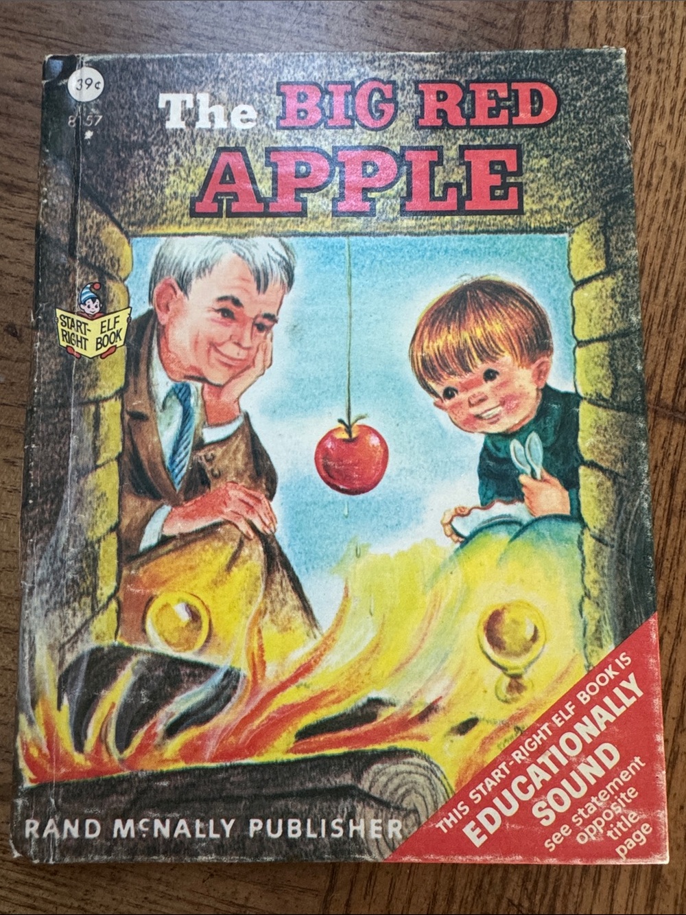 1968 CHILDRENS BOOK The Big Red Apple